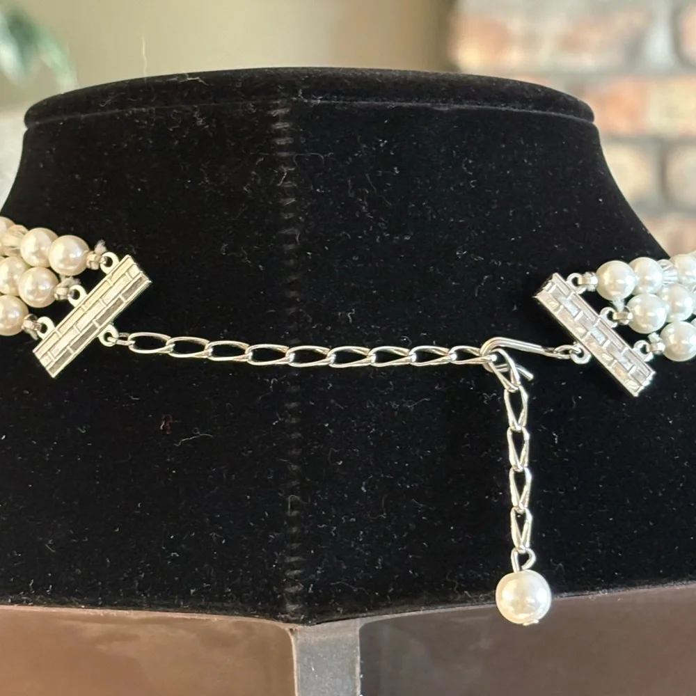 Faux Pearl and Crystal Beaded Layered Choker Necklace 16” Preowned - Picture 2 of 2